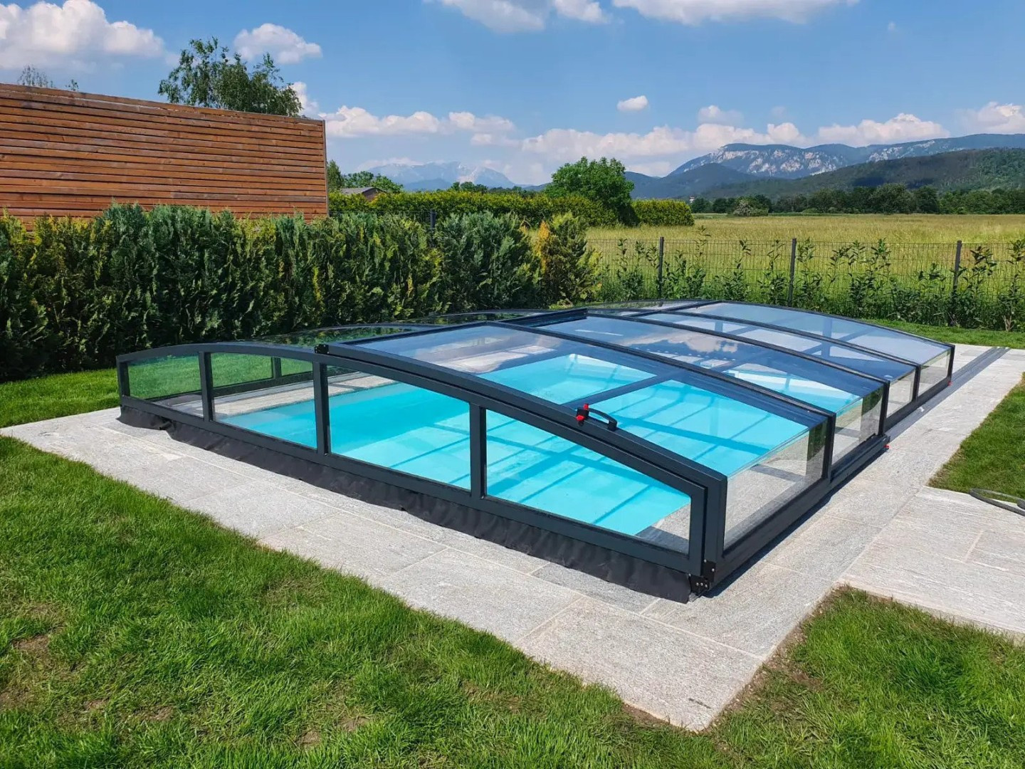 Zastřešení bazénu STAR